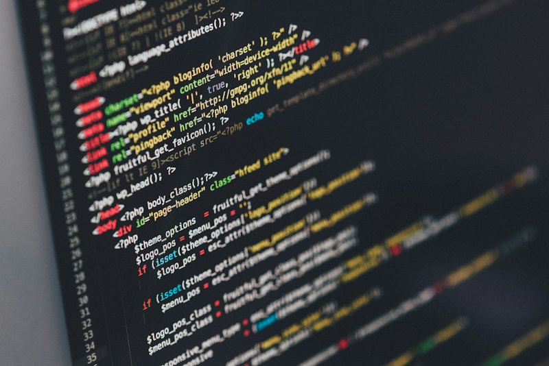 Tela com código de desenvolvimento de software
